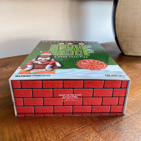 Snoop on a Stoop 2023, Snoop elf on a Shelf, Elf Doll, Box Toy 12" Figurine Elf - Picture 10 of 12